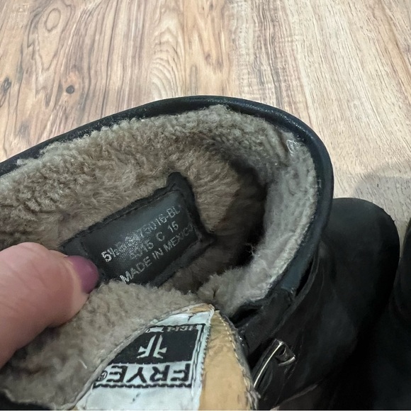 Frye Valerie 4015 Black Leather Sheepskin Motorcycle Engineer Ankle Boots - Picture 8 of 9